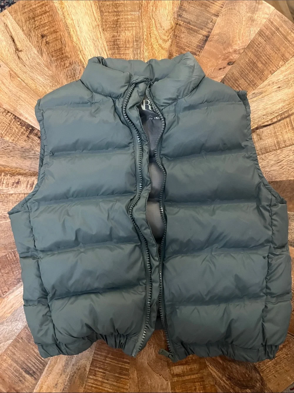 Zara Kids Puffer Vest in Dark Green